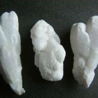 Calcite Crystals-Single Points. 4-5cm. 15-25g