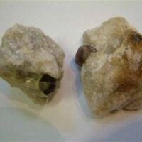 Garnet in Micaceous Quartz 2-4cm 20-30g