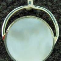 925 Silver Pendant Featuring A Round Disc in White Mother Of Pearl